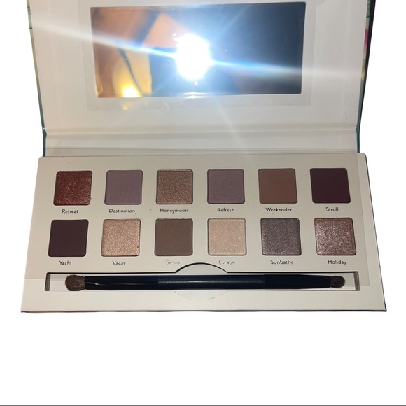 CARGO Take Me Away Eyeshadow Palette NWT - Picture 4 of 5